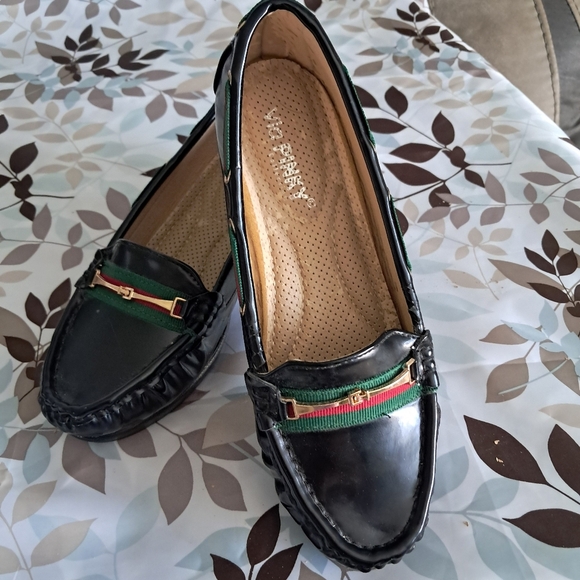 Via Pinky Collection Women's Shoe Size 6 Black Round Toe Closed. - Picture 8 of 8